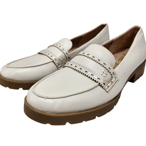 Life Stride Cream Oxford Loafers with Brown Sole Size 7 - Picture 2 of 10